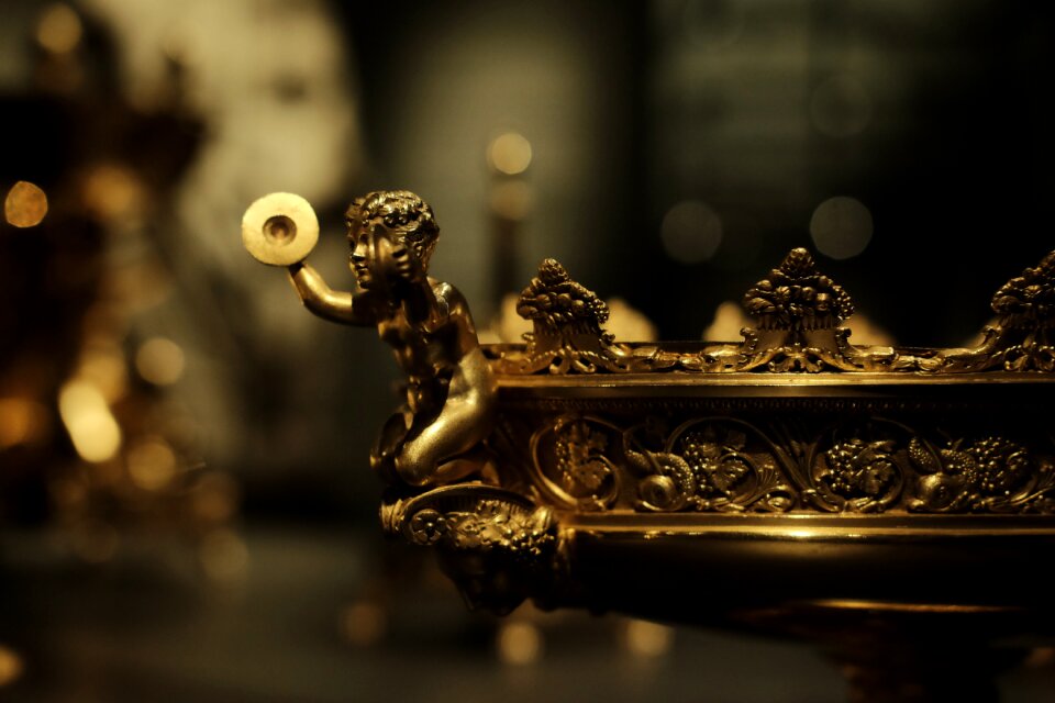 Gold sculpture art