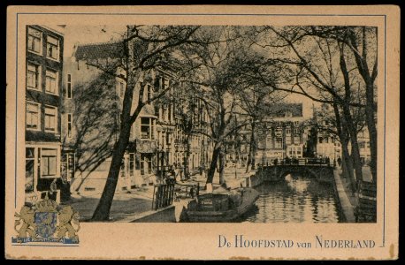 Blauwburgwal gezien naar Singel en Lijnbaanssteeg. Uitgave Jos. M.H. Nuss, Eemnes, Afb PBKD00287000003