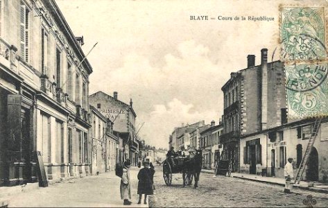 Blaye - cours de la République 2