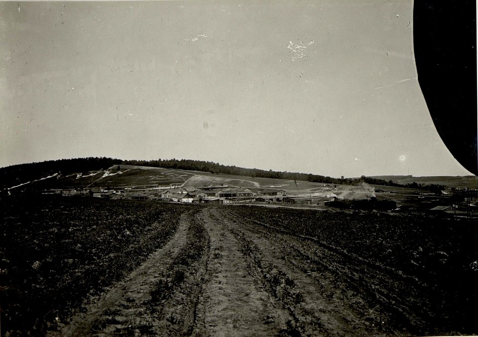 Blick auf das 9. Korpskommando in Dunajow (BildID 15543213)