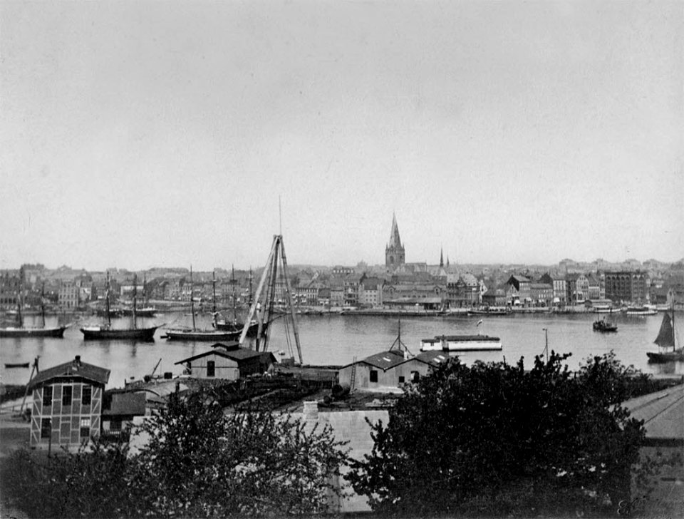 Blick auf die Altstadt von der Wilhelminenhöhe (Kiel 44.947)