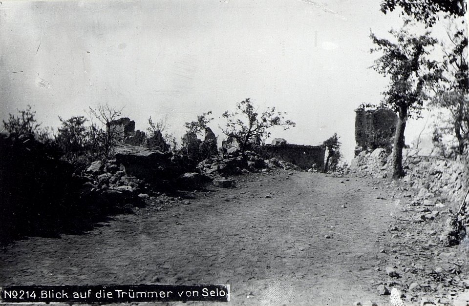 Blick auf die Trümmer von Selo.Juni 1917. (BildID 15596293)