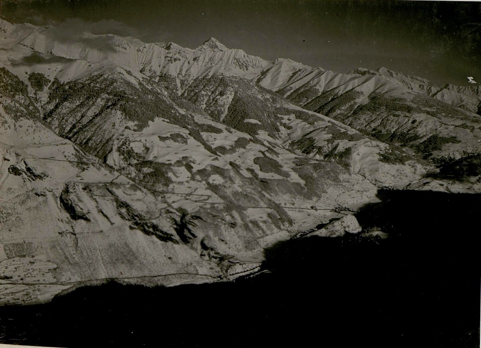 Blick auf den Mt. Care alto und gegen Roncone. (5-III.1918.) (BildID 15514600)