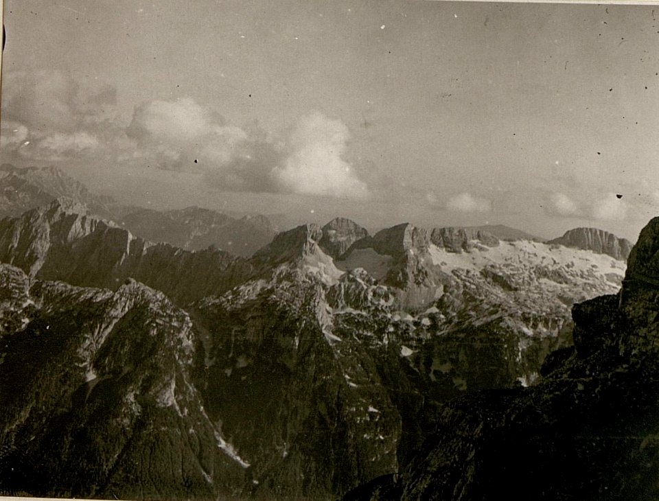 Blick auf die Confin-Spitzen. Stpkt, Wischberg. (17-8.1917.) (BildID 15801452)