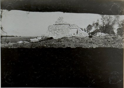 Blick auf ein zerstörtes Haus in der Ortschaft Berlyn (BildID 15445963)