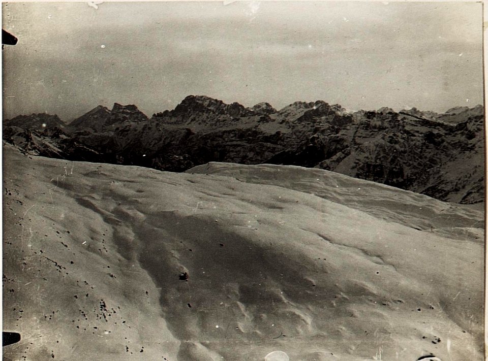 Blick aus der Bocche auf die feindliche Stellung, Pellegrino. (BildID 15574437)