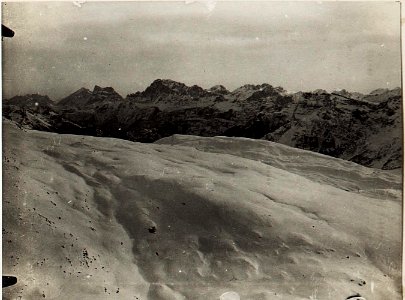 Blick aus der Bocche auf die feindliche Stellung, Pellegrino. (BildID 15574437)