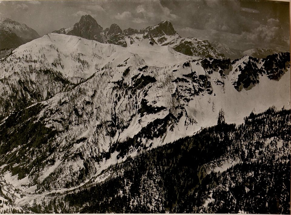 Blick gegen Cra Glazat, Mte.Cullar von der Feldwache, 3, Abschnitt 7. Ldst. 5-104. (10-5.1917.) (BildID 15800317)