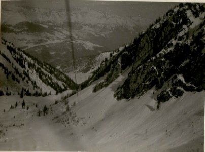 Blick aus der Seilbahn in's Gaverdinatal und auf Malga Campei. (13-III.1918.) (BildID 15514754)