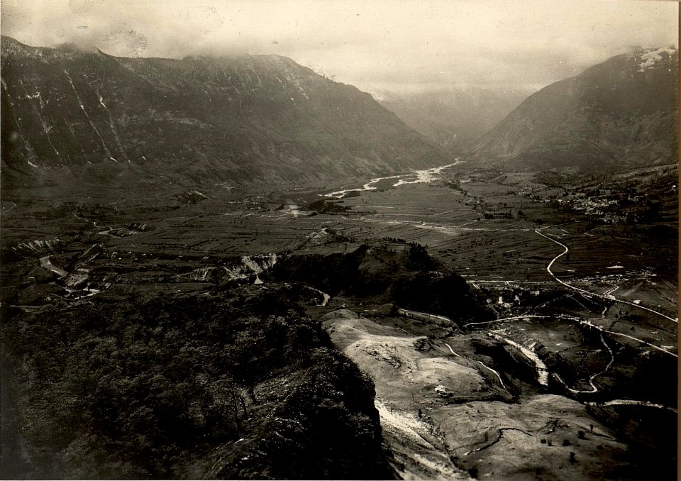 Blick in das Flitscher Becken vom Svinjakhang. (BildID 15470560)
