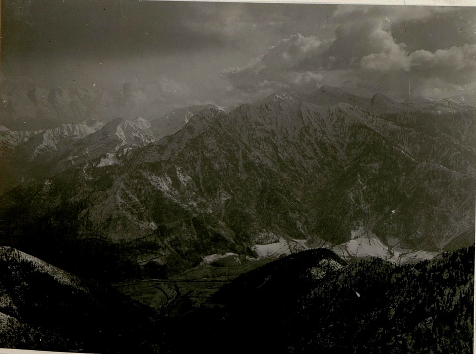Blick in das Molinital mit Bochetto delle Combie. (10-III.1918.) (BildID 15514684)
