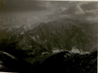 Blick in das Molinital mit Bochetto delle Combie. (10-III.1918.) (BildID 15514684)