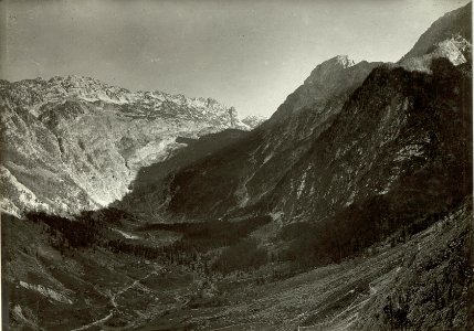 Blick in den Hintergrund des Lepenjatales bei Soca. Rechts die neuangelegte Serpentine zum Hilfsplatz vom LIR. Nr..2. (BildID 15463618)