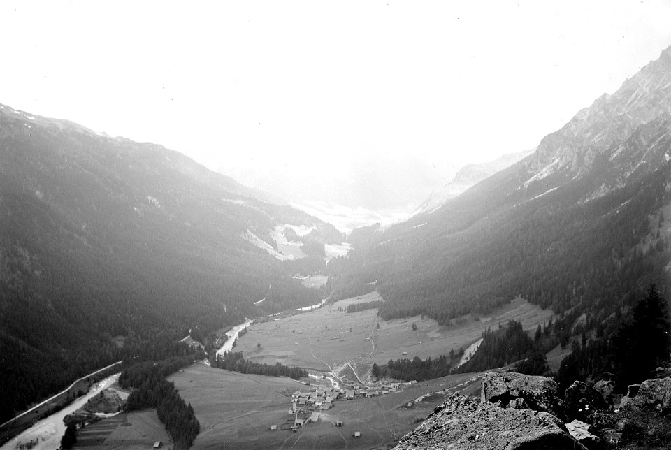 Blick ins Rheinwaldtal und Splügengebiet - CH-BAR - 3236889