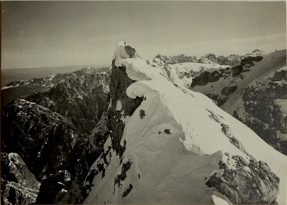 Blick vom Aufstieg auf den Wischberg gegen Mangart. (BildID 15466762)