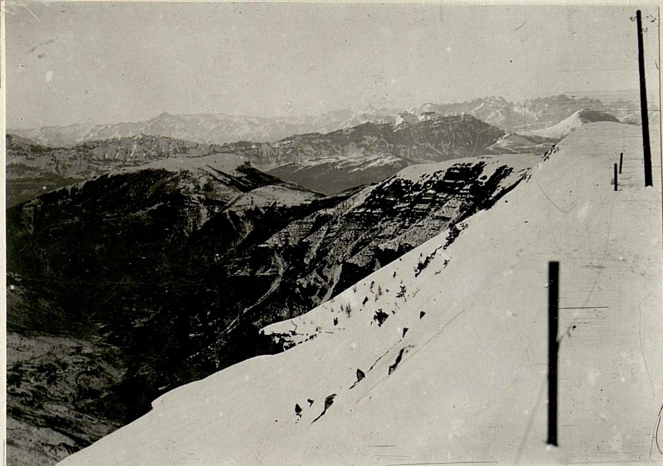 Blick in das Teragnolotal vom Monte Maggio (BildID 15625497)