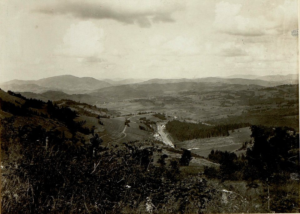 Blick vom Beskid gegen Oporcec (BildID 15525342)
