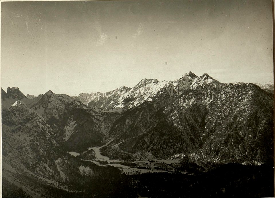 Blick vom Artillerie Beobachterstand Gruppe V, Prassniksattel gegen Nordwesten. (BildID 15466314)