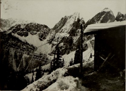Blick vom Artillerie Beobachterstand Gruppe V, Prassniksattel nach Süden, Südosten und Osten. Standpunkt, Artillerie Beobachter Gruppe V. (BildID 15466300)