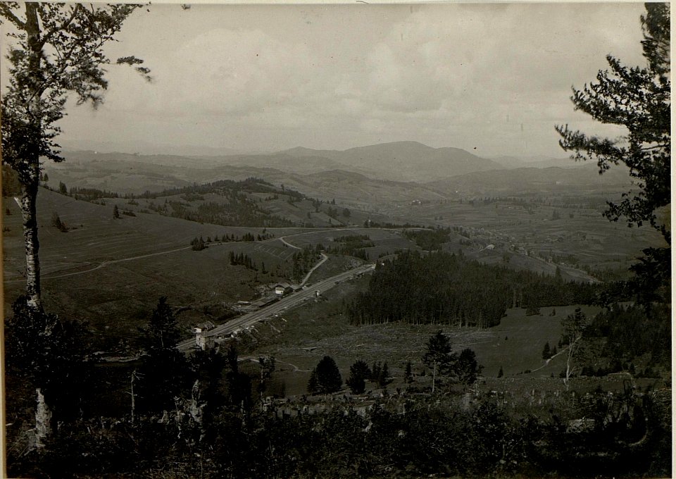 Blick vom Beskid gegen Oporcec (BildID 15525349)