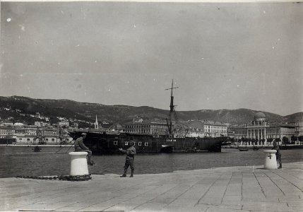 Blick vom Molo S.Carlo auf Governo Marito, Triest (BildID 15606299)