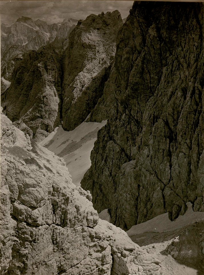 Blick vom Hang des Gr.Nabois in die Gr.Naboisscharte. (17-8.1917.) (BildID 15801952)
