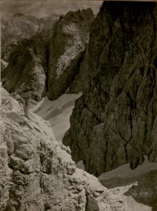 Blick vom Hang des Gr.Nabois in die Gr.Naboisscharte. (17-8.1917.) (BildID 15801952)
