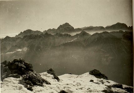 Blick vom Gisnitz gegen Südosten, Süden und Südwesten. (BildID 15466349)