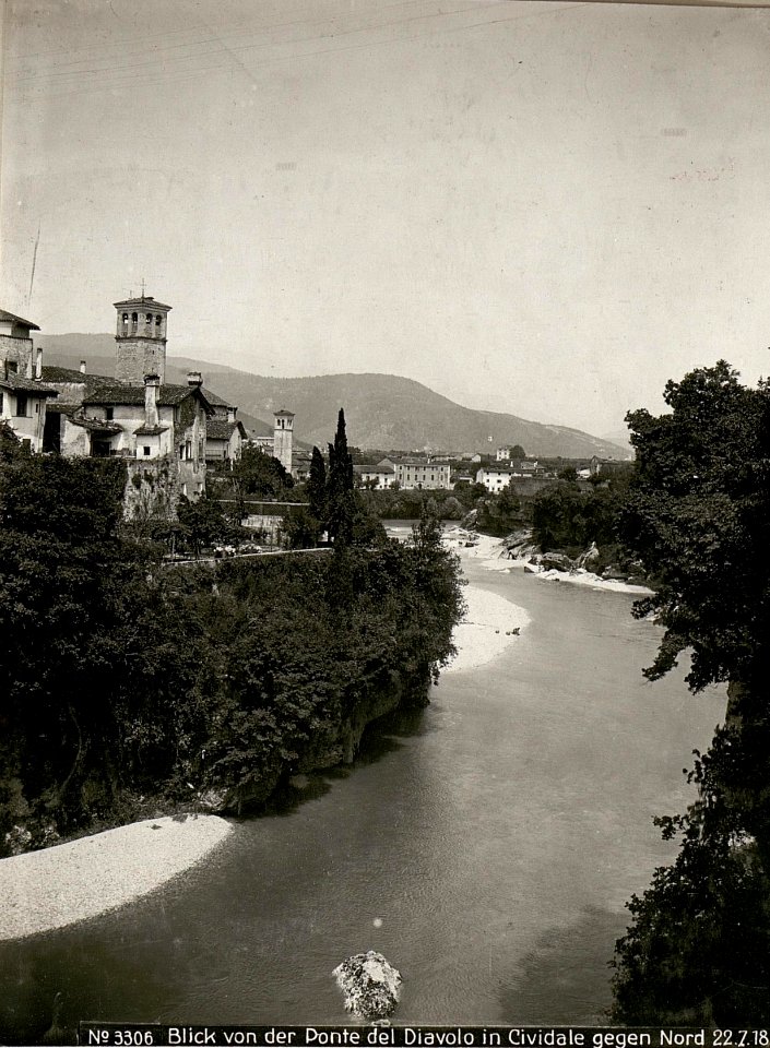 Blick von der Ponte del Diavolo in Cividale gegen Nord 22.7.18. (BildID 15620857)