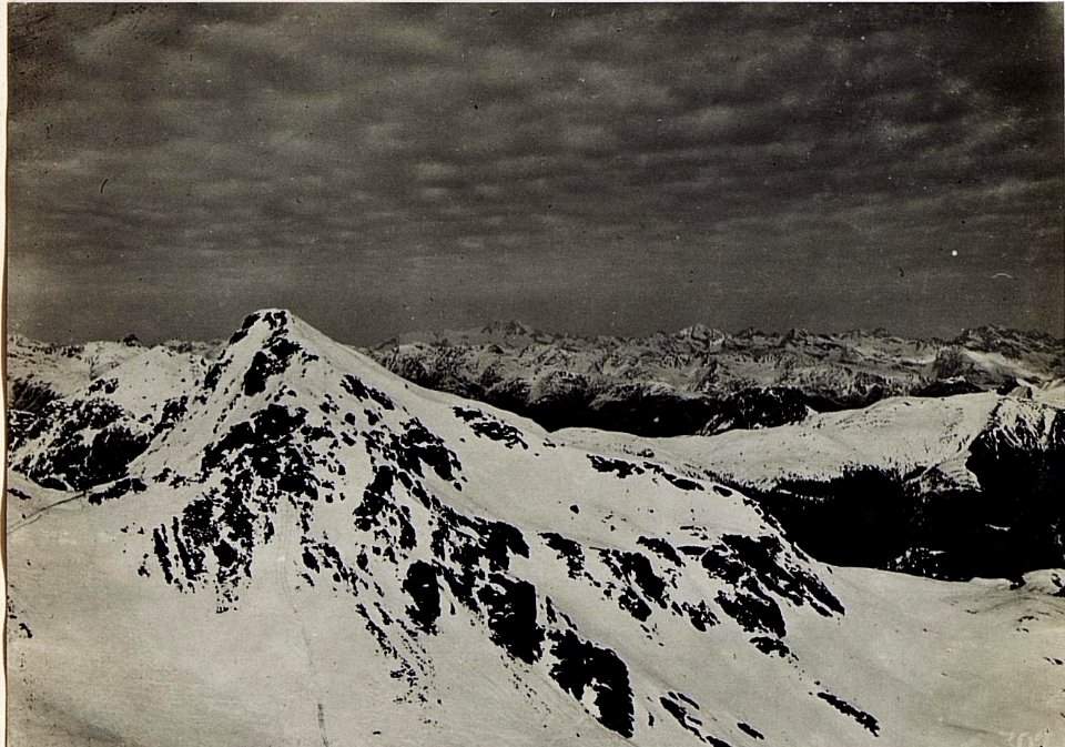 Blick von der Filmoorhöhe gegen Croda di Longerin. (BildID 15583178)