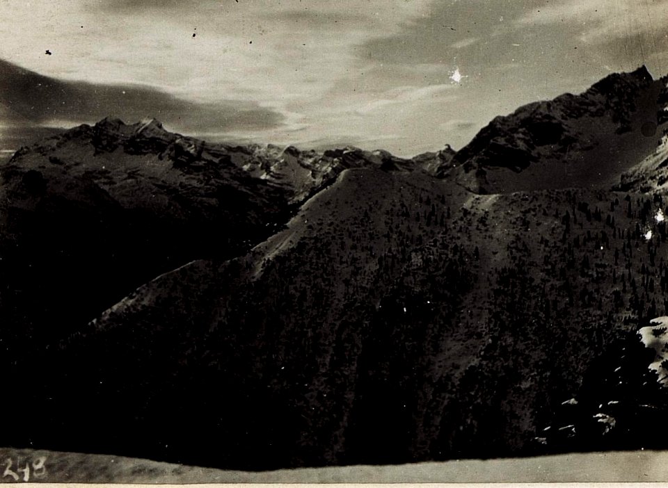 Blick von der Strudel Alpe gegen die Tofana, Sasso di Stria und Col di Lana. (BildID 15582751)