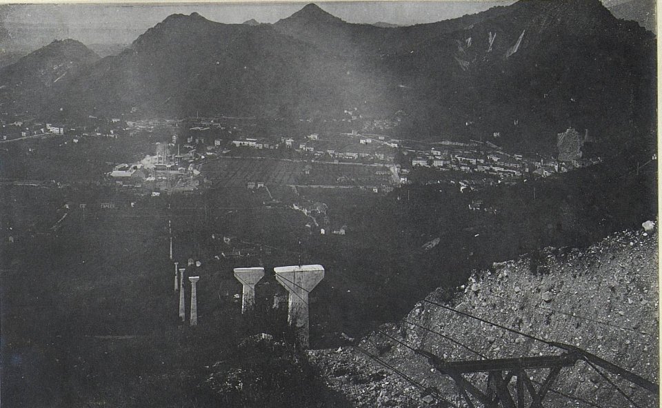 Blick von der Ital. Kalkseilbahnstrecke III. (BildID 15672625)