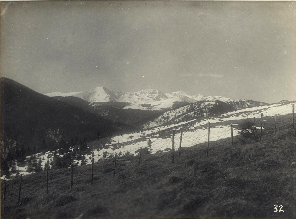Blick von Kirlibaba gegen Prislop (BildID 15665146)