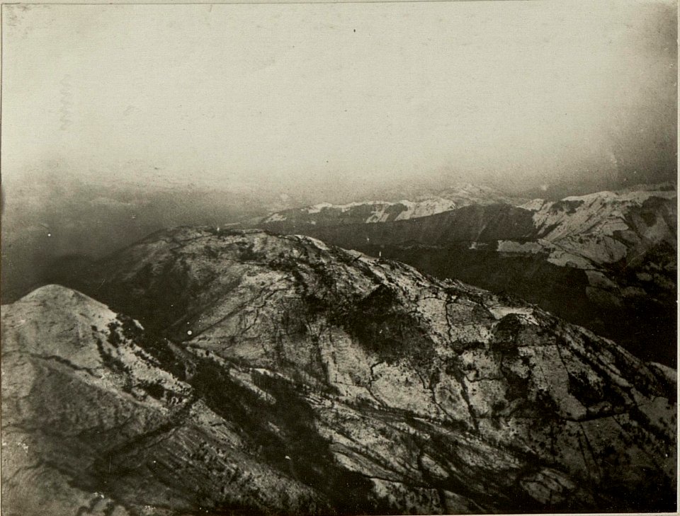 Blick von der Nassfeldstraße auf Montasch, Malurch, Prihatsattel und Rosskofl. (BildID 15467175)