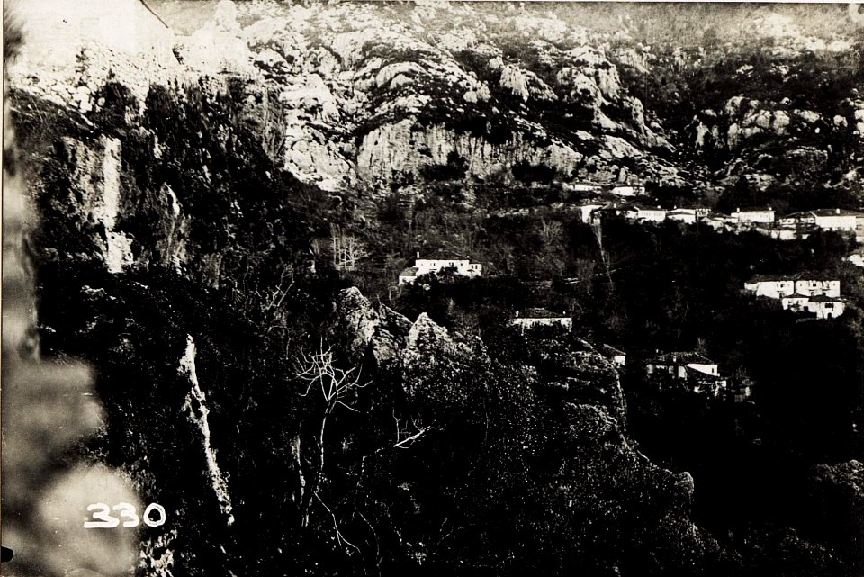 Blick von der Ruine gegen Kruja. (BildID 15571869)