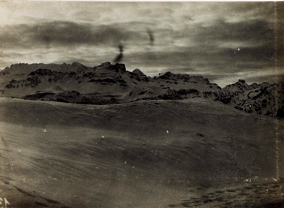 Blick von Sief gegen Marmolata, 4.12.1915. (BildID 15582695)