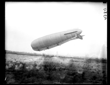 Blimp LCCN2016891041