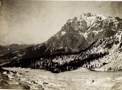 Blick von Valparola - Sattel gegen die Conturinesspitze. (BildID 15582485)