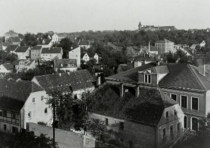 Blick über die Uthmannstraße mit Schule und die Leßkestraße gegen Roßthal photo