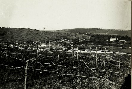 Blick über die eigene Stellung auf die Gegn.bei Zawalow an der Zlota Lipa. (BildID 15432567)