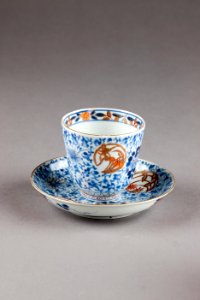Blommig kopp från Japan gjord på 1700-talet - Hallwylska museet - 96022