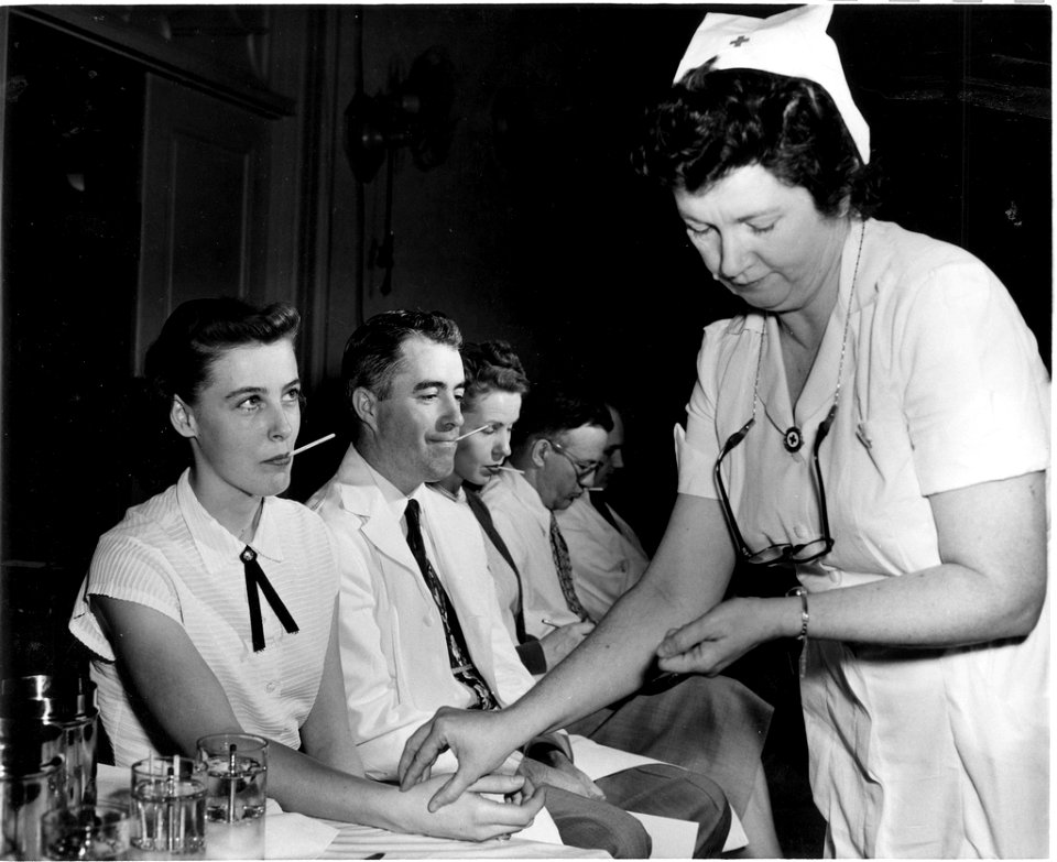 Blood drive at the NIH Clinical Center (14330592006)