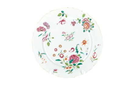 Blommigt porslinsfat från 1750-talet med rosor och nejlikor - Skoklosters slott - 93516