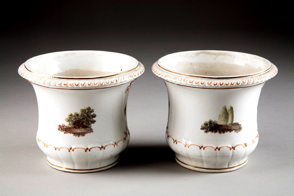 Blomkrukor från 1770-talet gjorda av porslin - Hallwylska museet - 93735