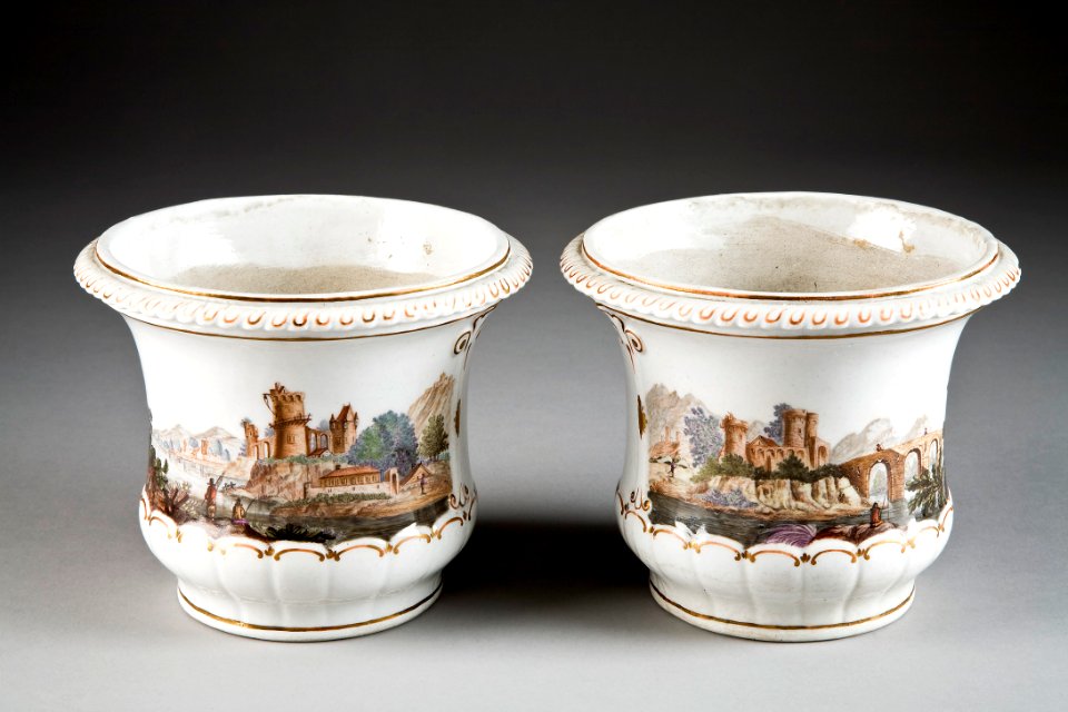 Blomkrukor 2st. Oude.Loosdrecht. Holland. 7077 - Hallwylska museet - 86776