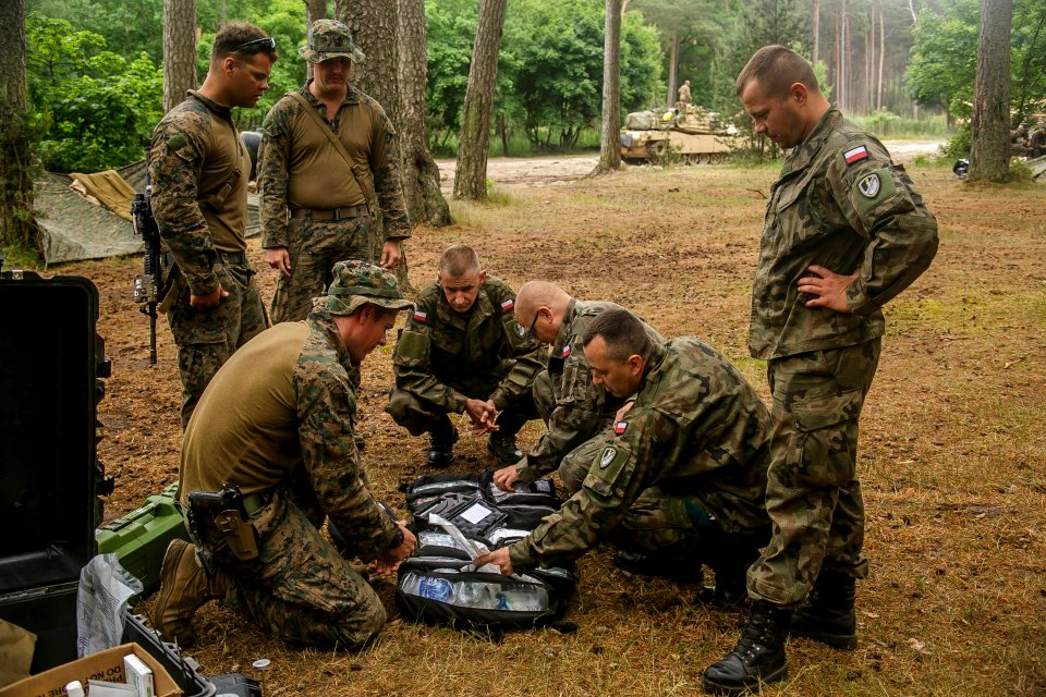 BLT 2 6 Corpsmen, Polish Land Forces medics interact during BALTOPS (28919257638)