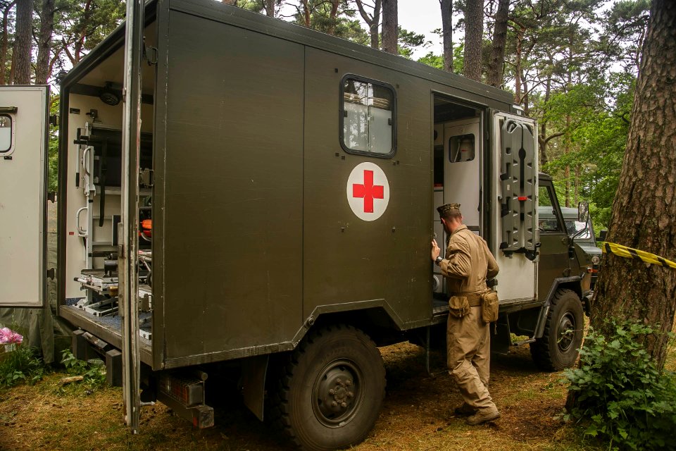 BLT 2 6 Corpsmen, Polish Land Forces medics interact during BALTOPS (28919254268)