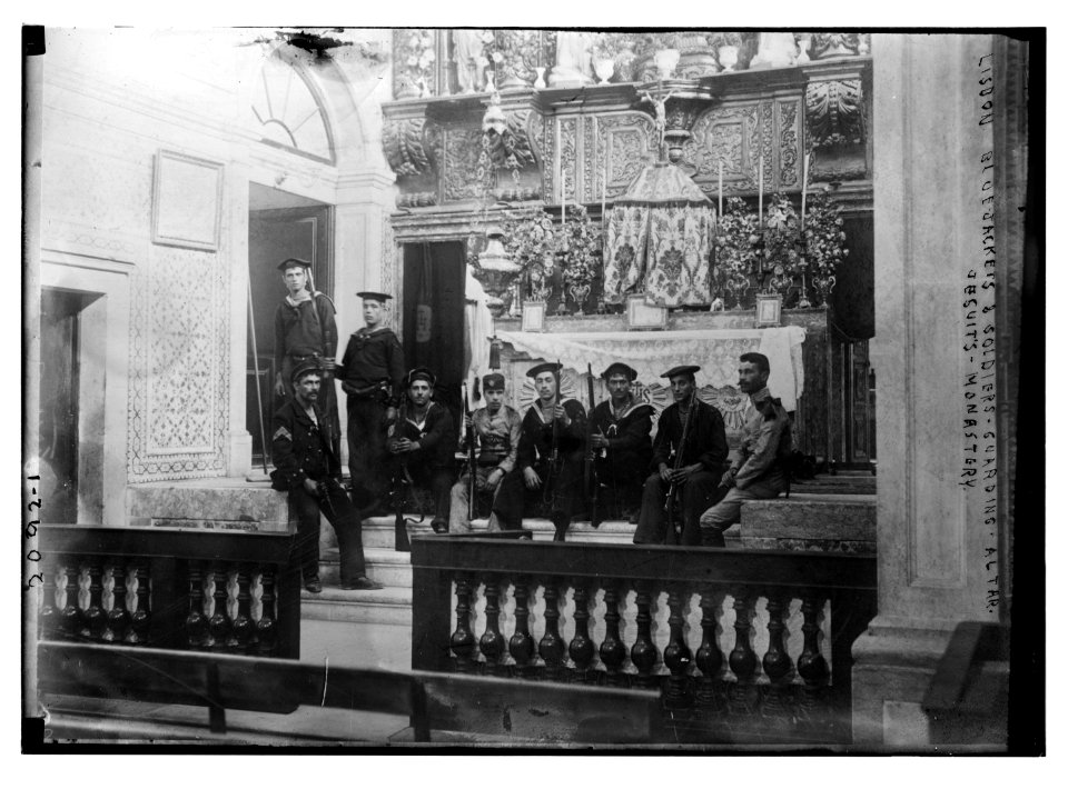 Blue jackets and soldiers guarding altar Jesuit's monastery LCCN2014688637
