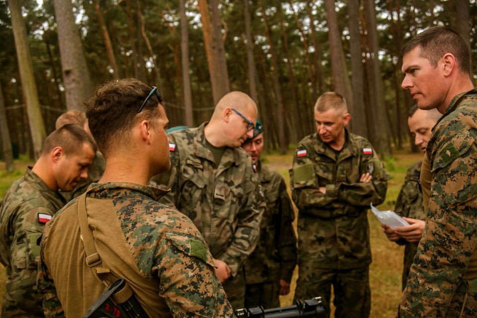 BLT 2 6 Corpsmen, Polish Land Forces medics interact during BALTOPS (42075454424)