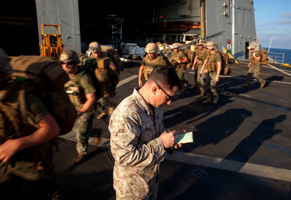 BLT 3 6 conducts monthly Teufelhunden Challenge (35567725336)